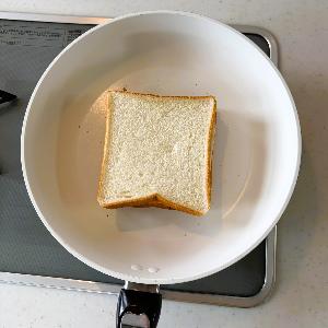 もう一枚パンをのせる画像