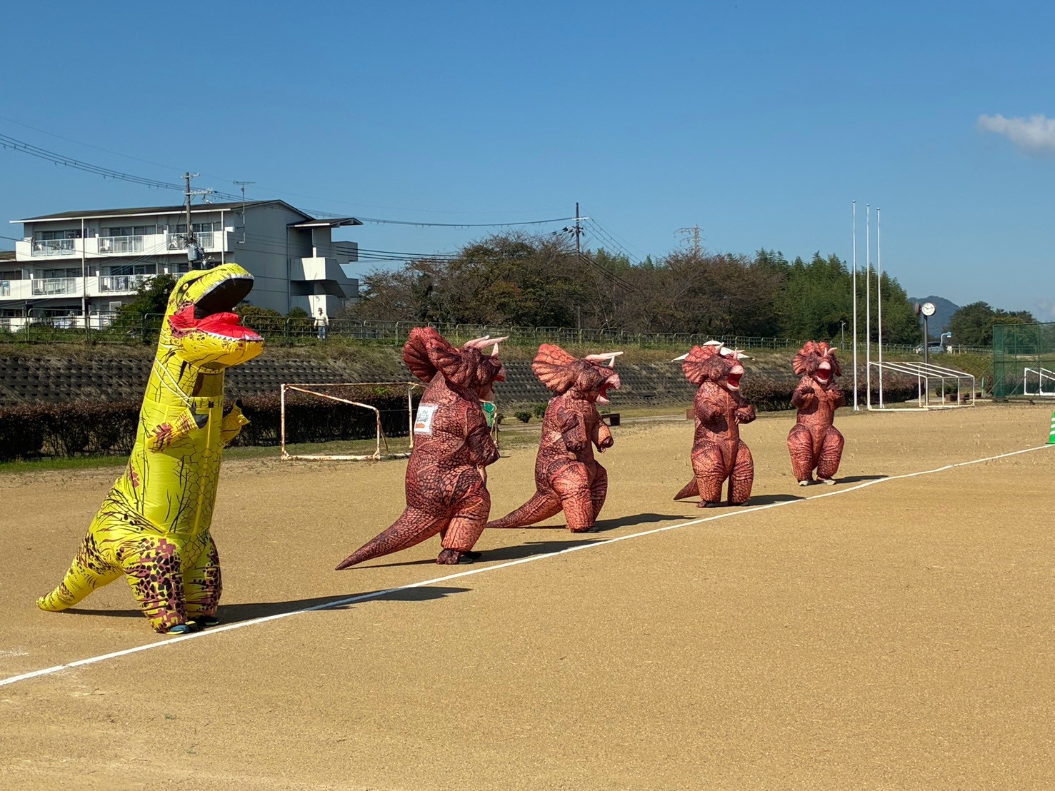 恐竜レース